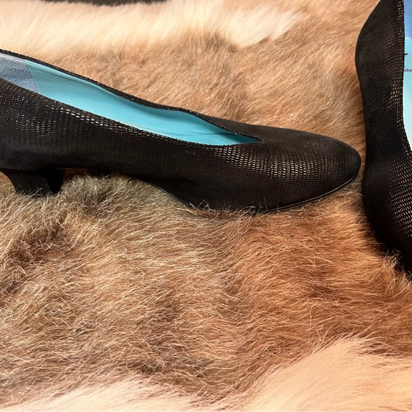 Thierry Rabotin Black Textured Heels - Picture 6 of 8